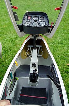 Cabine de pilotage d'un planeur Pégase