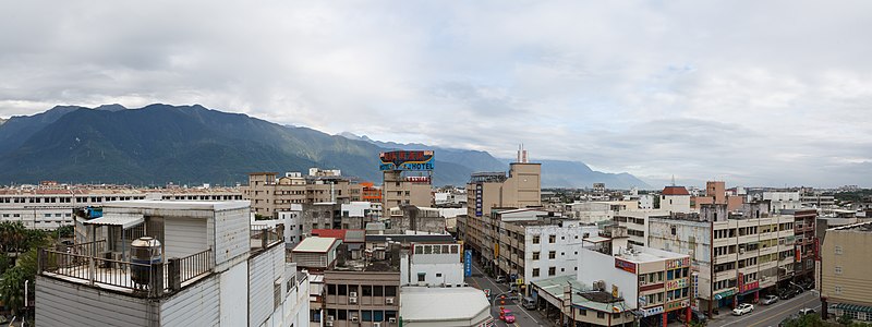 Larĝa panoramo en Hualjan