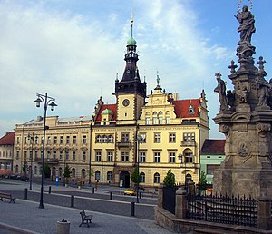 City Hall and Baroque Marian Column in کلادنو