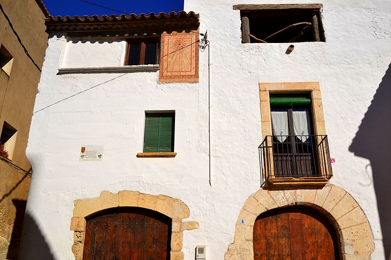 File:Cal Borrut, Sant Vicenç de Calders, casc antic.jpg