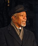 Kofi Annan talar på Raoul Wallenbergs torg.