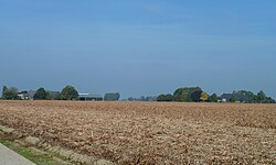 Panorama op beide boerderijen vanuit het zuiden