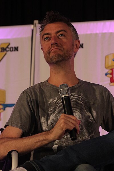 File:Sean Gunn KA6A5152 (42101623870).jpg