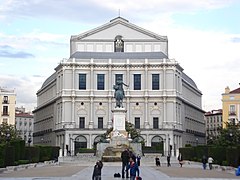 Fachada Teatro Real.jpg