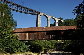 Kubelbrücke über die Urnäsch, oben der Sitterviadukt der Südostbahn