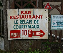 Courtemaux-FR-45-A28.JPG