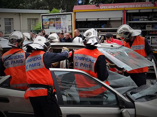 Extrication exercise by firefighters from Paris, France