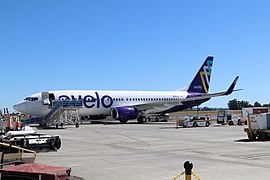 Et Avelo Airlines Boeing 737-800 på Sonoma County Airport etter sin første flyvning fra Burbank 28. april 2021