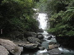 2005 October 12, waterfalls seen when hiking south of Taipei 8.jpg