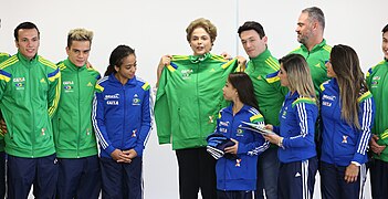 2016-03-03 Presidenta Dilma e Atletas de Ginástica Artística, 04.jpg