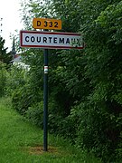 Courtemaux-FR-45-A01.JPG