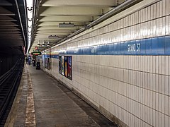 Neubau 1967: Bahnhof Grand Street in Manhattan