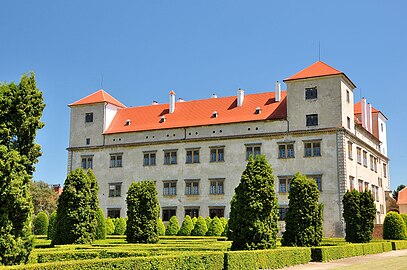 Château et parc.