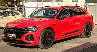 Audi Q8 e-tron - left front view