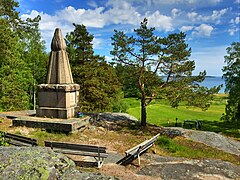 Pensar monument skyddskåren.jpg