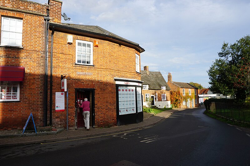 File:Post Office, Market Place, Reepham - geograph.org.uk - 5997345.jpg