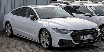 Audi S7 C8 - right front view