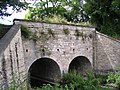 El pont de l'aqüeducte d'Arvaux al costat aigües avall a La Varaude