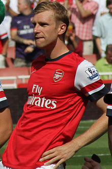 Per Mertesacker Arsenal vs Sunderland, 18 August 2012, Pre match 7 (cropped).jpg