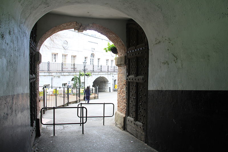 File:Tunnel to casemates 4.jpg