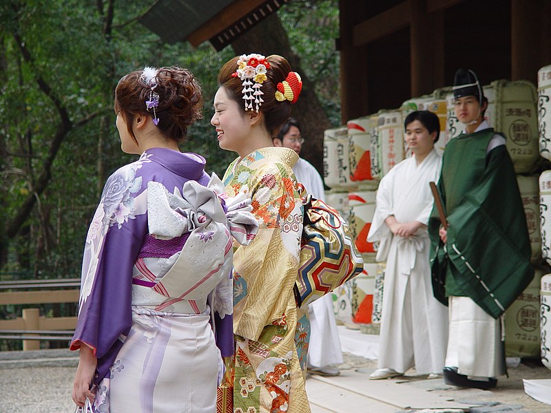 File:2003-01-13 Coming of Age Day at Atsuta Shrine.jpg