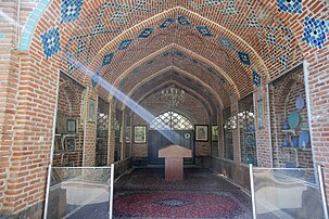 Edificio all'interno del cortile della Moschea Blu (Erevan)