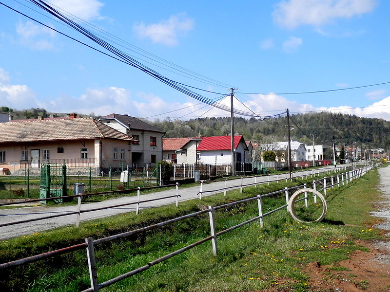 File:Villages14Slovakia446.JPG