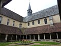 Cloître du couvent Saint-François (du côté de la chapelle).