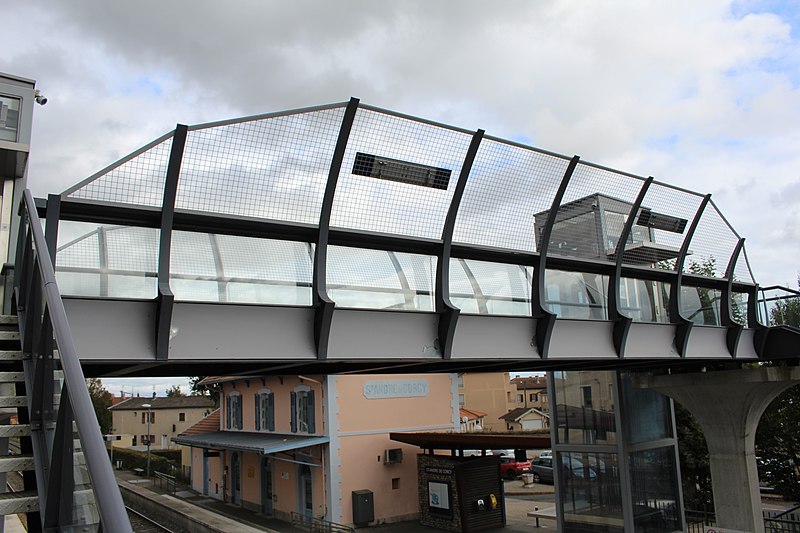 File:Gare St André Corcy 9.jpg