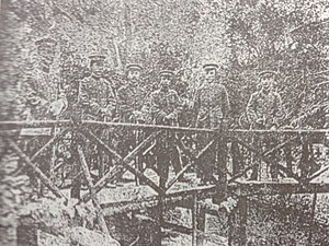 1921年第一師軍官攝於廣州培苑公園餐廳。左起:齊公恪、張發奎、梁鴻楷、王超、葉挺、羅子良