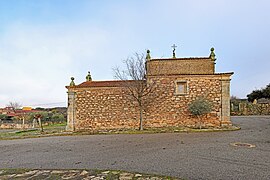 Ermita del Santo Cristo en Bermellar lateral.jpg