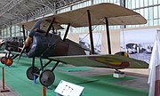 Sopwith Camel exemplo de biplano de asa comum com escalonamento ascendente.