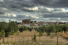 Vista del pueblo de Aljucen.jpg