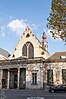 Koninklijk Atheneum en Stadsbibliotheek met oorlogsmonument