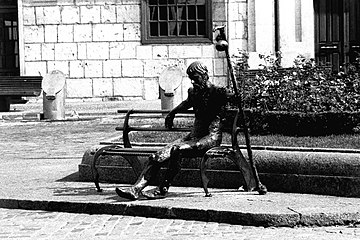 statue of the resting pilgrim