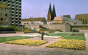 19750509180UR Frankfurt (Oder) Park am Ufer.jpg