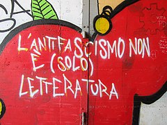 Grafiti politiko bat Lombardian.