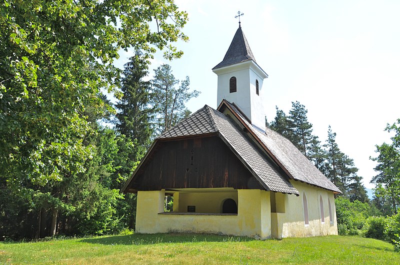 File:Sankt Jakob im Rosental Srajach 32 Filialkirche hl Gertraud 21062013 833.jpg