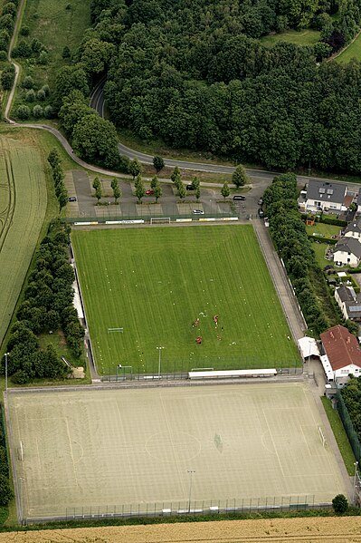 File:Wickede (Ruhr) Sportplatz Wickeder Straße FFSN-16.jpg