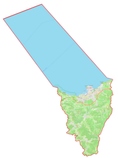 Mapa konturowa gminy Izola, na dole po prawej znajduje się punkt z opisem „Šared”