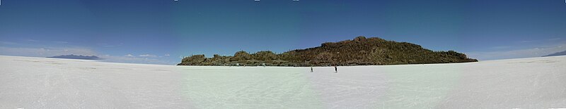 File:Panoramica salar uyuni.jpg