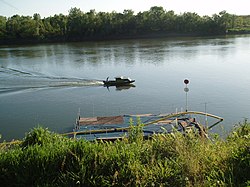 La rivière Sava près de Slavonski Brod