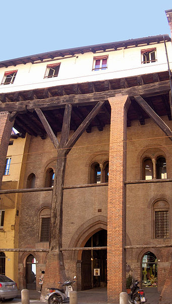 File:Casa Isolani.pano.jpg