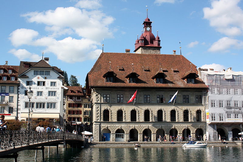 File:Rathaus, Luzern IMG 4914.jpg