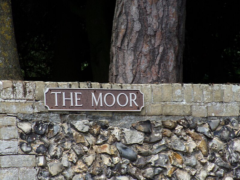 File:The Moor sign - geograph.org.uk - 6576858.jpg