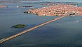 Ponte sulla laguna veneta