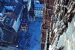 Place de la Cathédrale et façade