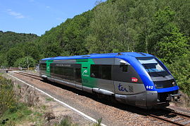 Un autorail X 73500