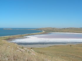 Вид на северную часть Чокракского озера и бухту Морской пехоты