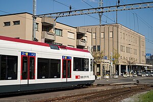 Bahnhof Lenzburg mit Seetalbahn (2003)